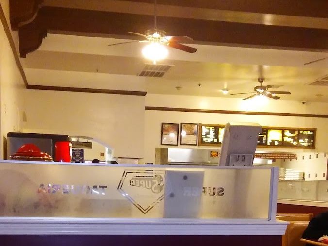 Super Taqueria interior